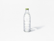 nendo　ボトルデザイン　「い・ろ・は・す」グラススパークリングウォーター 誕生