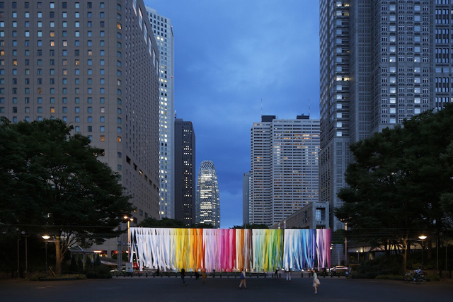 100 colors / 新宿中央公園　Photo: Daisuke Shima / Nacasa & Partners